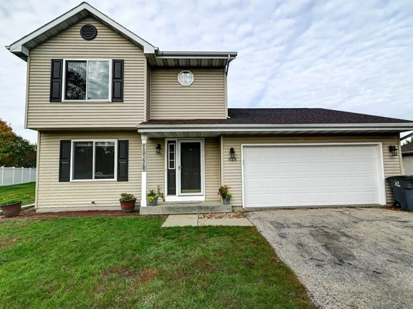 529 Gold Coast Ln, Evansville, WI 53536