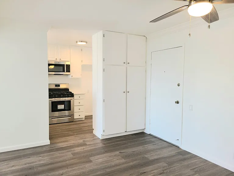 Annandale Terrace Apartments — Photo 11