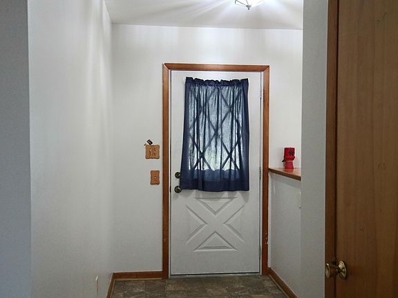3rd image of 5611 N Meadows Blvd