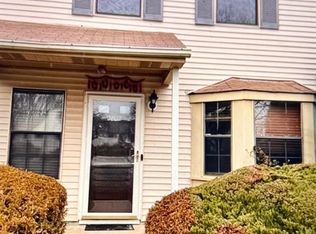 2802 Deerfield Dr, Edison, NJ 08820