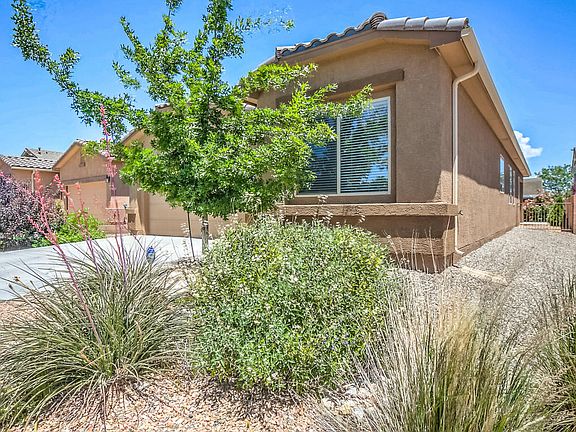 3rd image of 6832 Old Mesa Dr NW