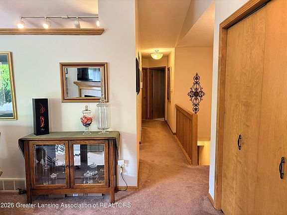 4th image of 2325 Bush Hill Dr