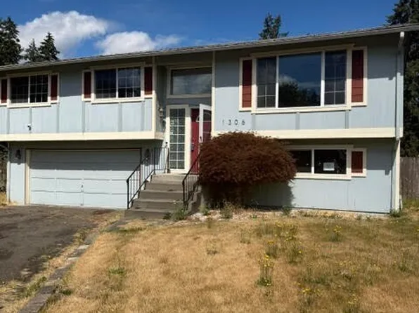 1306 Sherwood Ct E, Tacoma, WA 98445