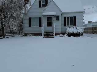 1524 Lander Rd, Mayfield, OH 44124