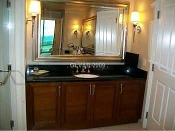 3rd image of 125 E Harmon Ave #1614