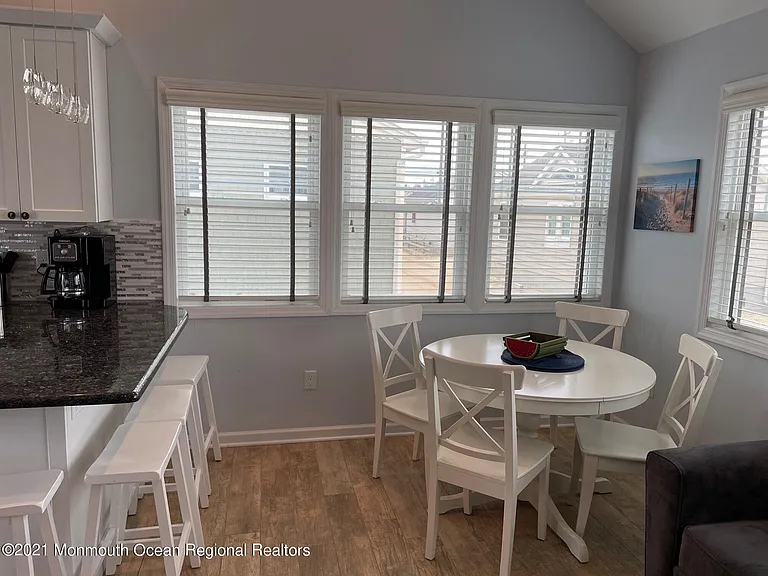 106 W Pompano Way — Photo 5