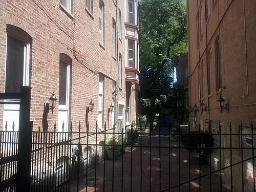 1411 N Wells St #4E Photo 1