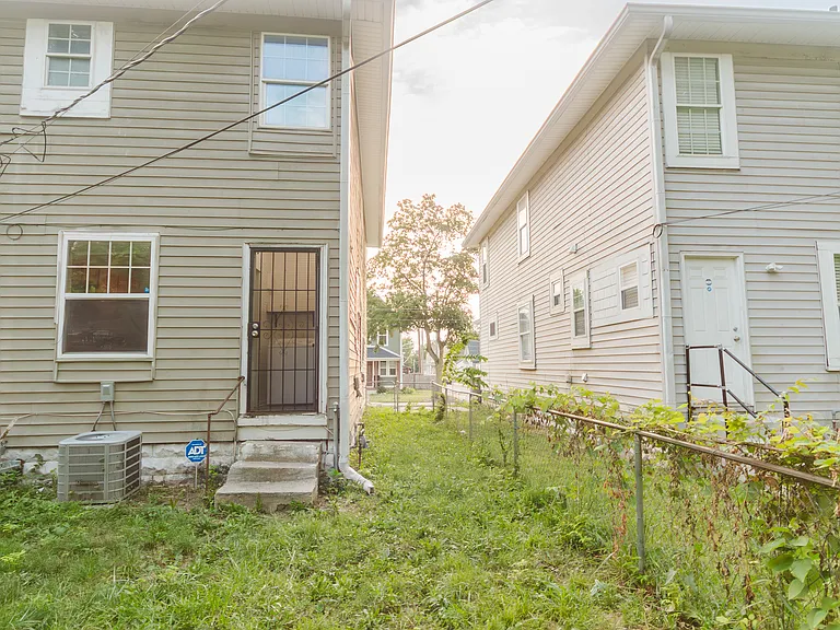 1103 N Keystone Ave — Photo 36