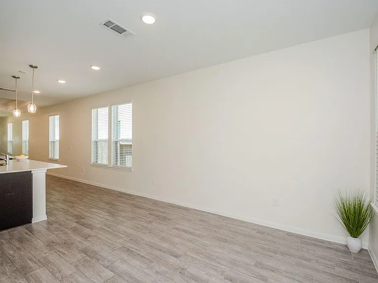 18134 Sonresa Way — Photo 11