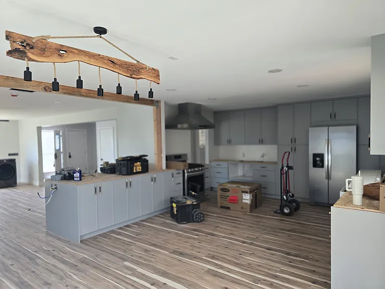 1103 Alberta Ave — Photo 9