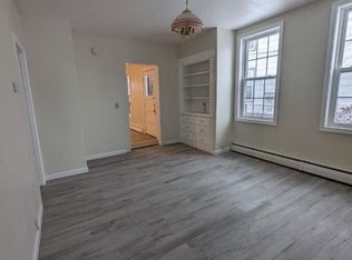 308 Spruce St APT 1, Manchester, NH 03103