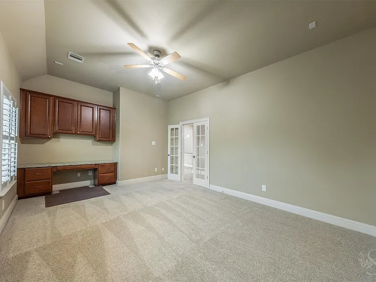 32611 Waltham Xing — Photo 21
