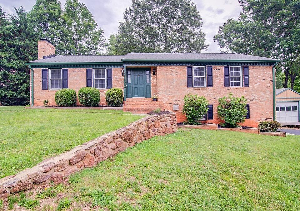 1st image of 534 Lake Forest Dr