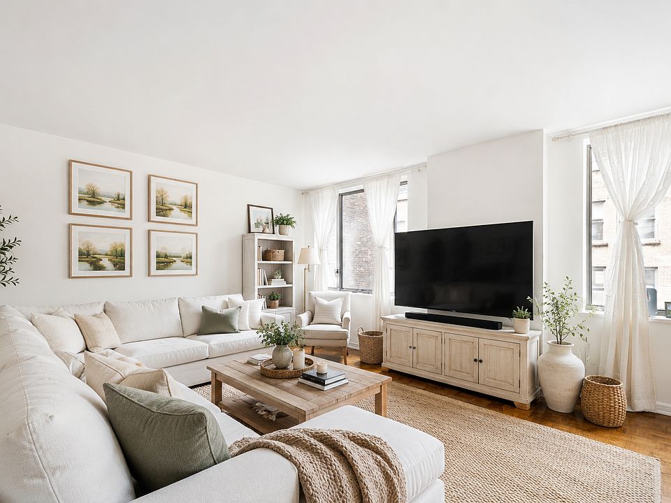 1st image of 30 W 61st St APT 11A