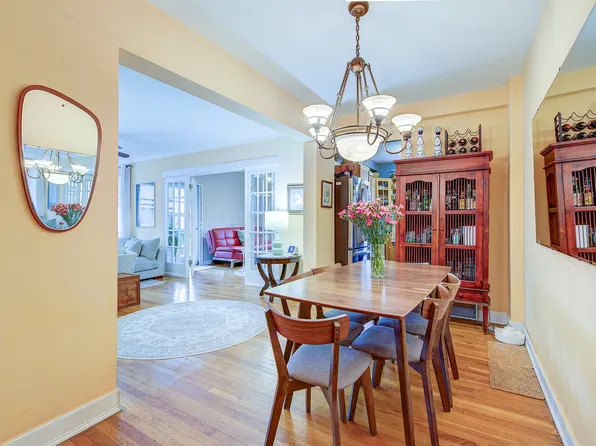 68-61 Yellowstone Boulevard image 2 of 21