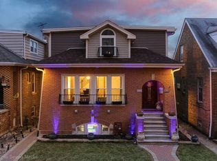 6019 W Roscoe St, Chicago, IL 60634