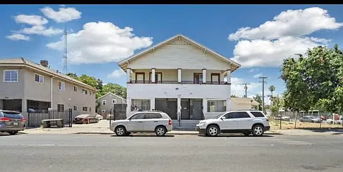 610 E Oak St #610 Photo 1