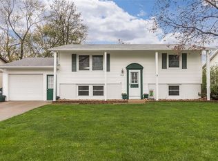 3904 Silver Spring Dr NE, Cedar Rapids, IA 52402