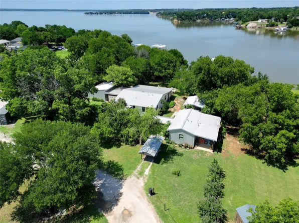 302 Collum Dr, Bridgeport, TX 76426