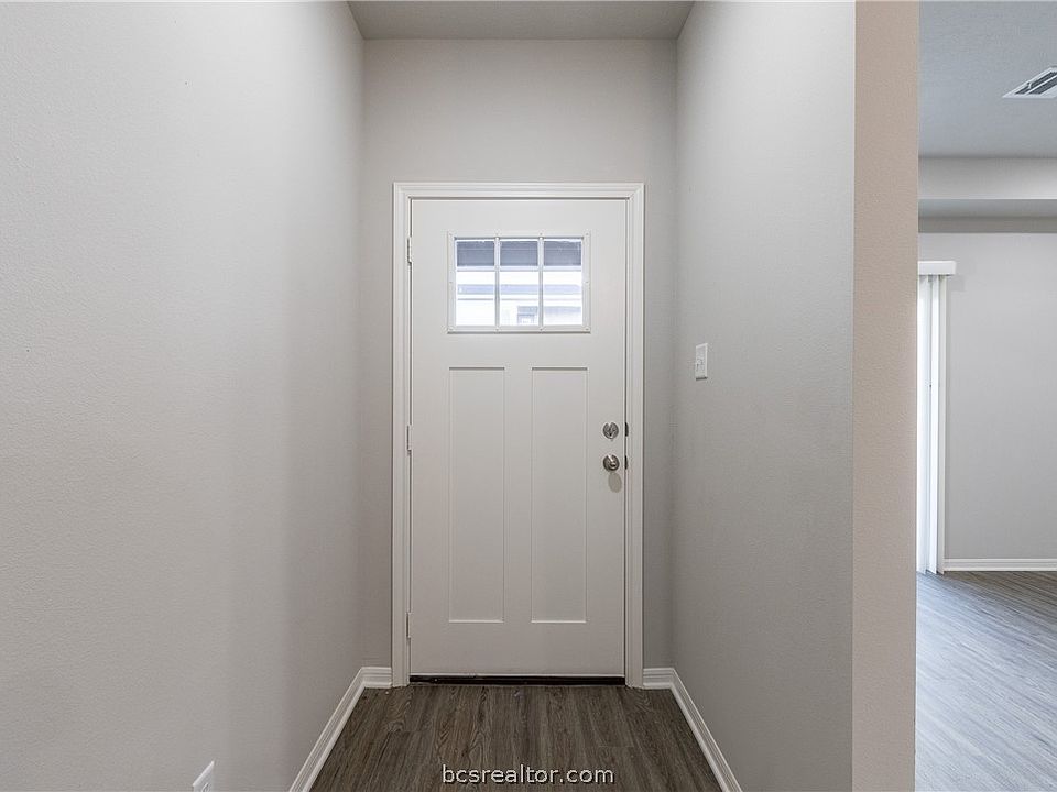 1st image of 1326 Prairie Dr #913