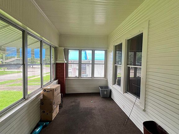2nd image of 4813 6th Ave