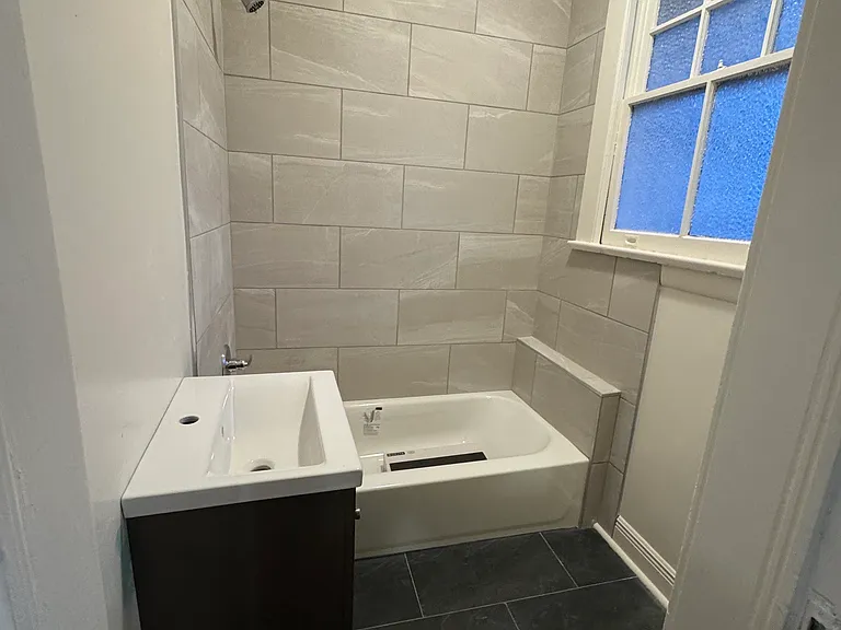 906 Wilson Dr — Photo 6