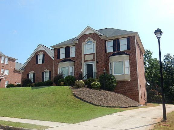 3rd image of 2130 Washington Dr