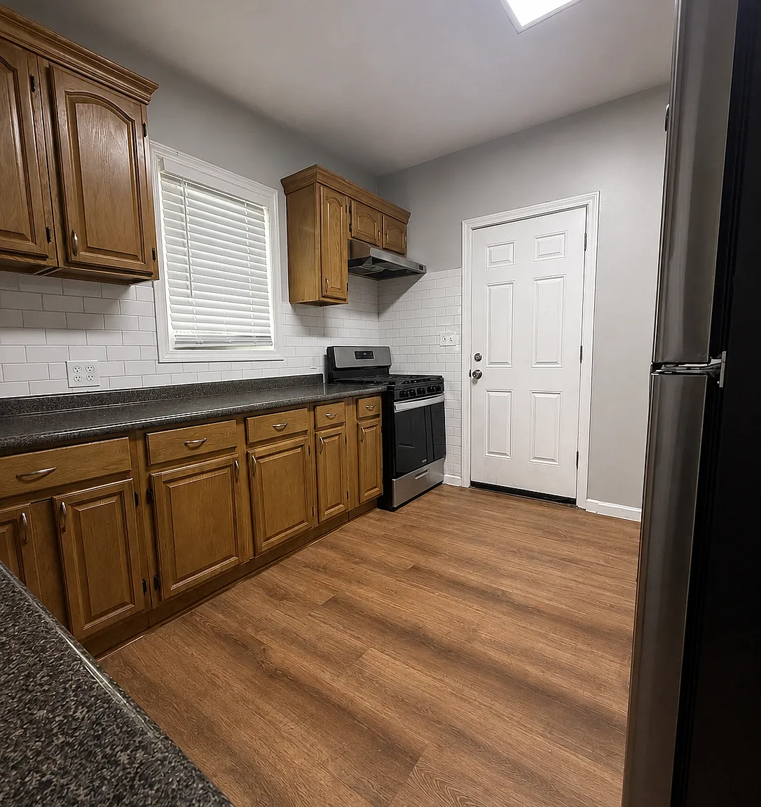80 Vandewater Street - 1 — Photo 1