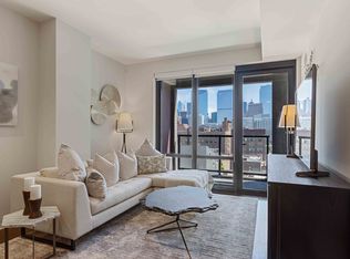 Circa 922, Chicago, IL 60607