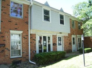 1115 Colony Ct, Streamwood, IL 60107