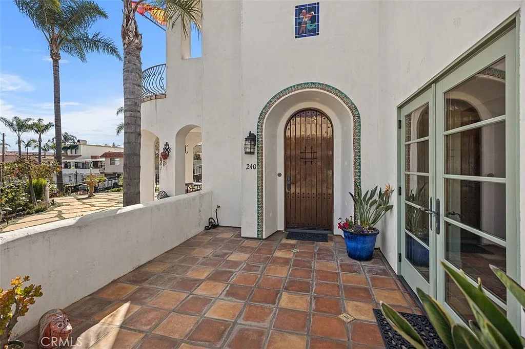 1 bed, 1200 sqft, $5,000 — Photo 2