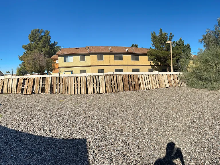 8650 W Monroe St — Photo 20