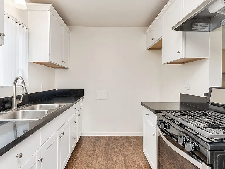 Canyon Drive Apartment Homes — Photo 16