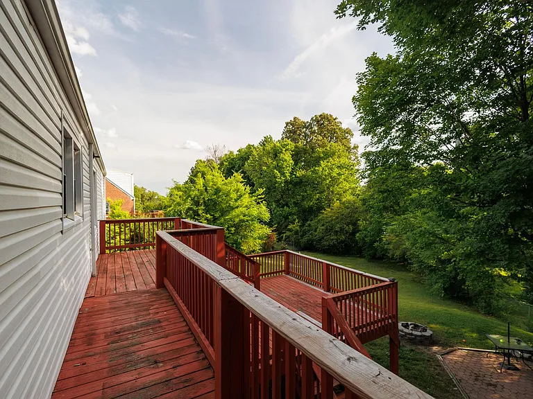 1119 Greenslake Rd — Photo 15