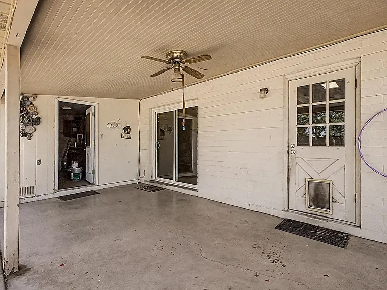 1000 E Loyola Dr — Photo 29