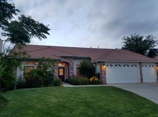 421 W Houston Ave, Clovis, CA 93611