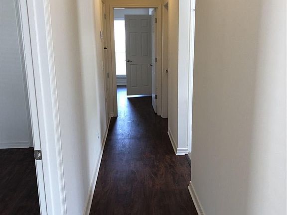 5th image of 33153 Stables Dr #A