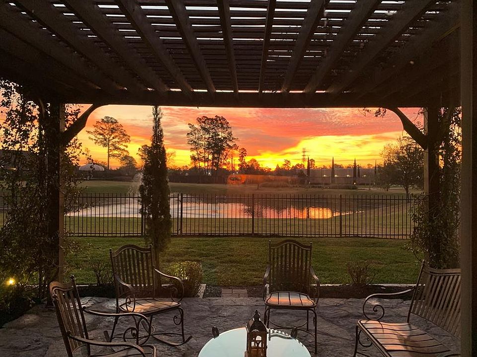 Enjoy sunrises from your back windows and from your own private patio. Awesome!
