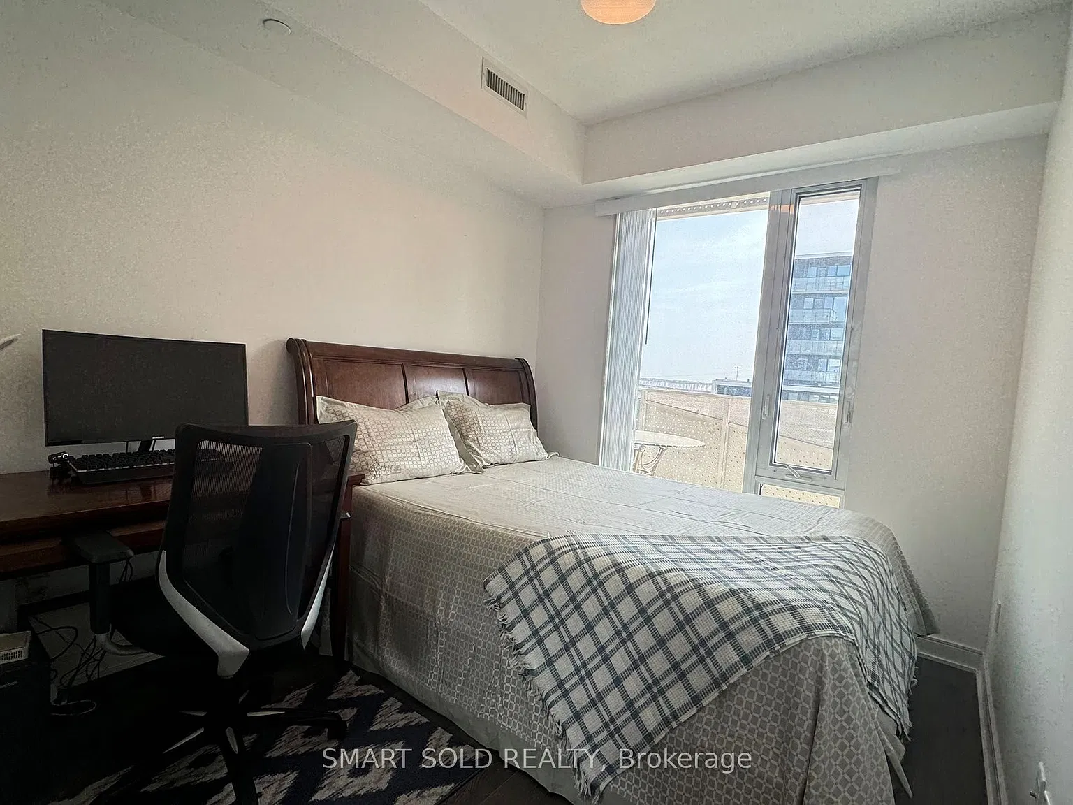 3 bed, $3,300 — Photo 3