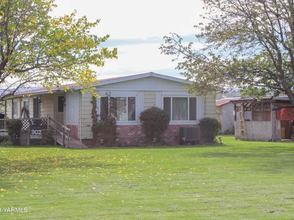 902 S 92nd Ave, Yakima, WA 98908