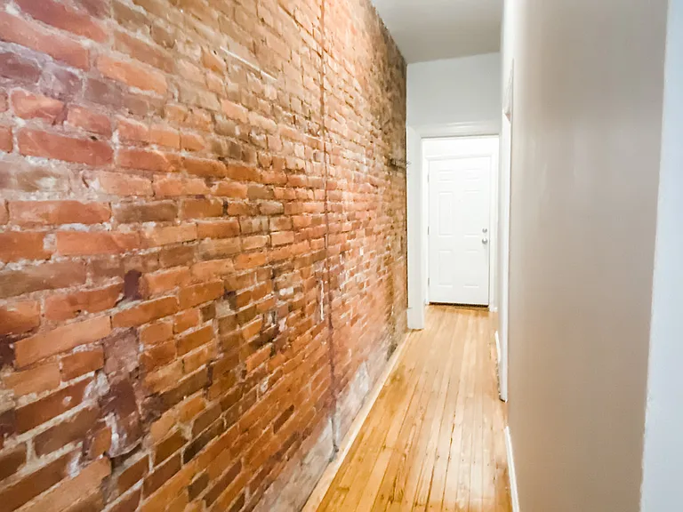 416 S 15th St #2R — Photo 8