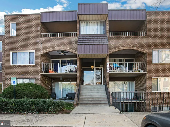 408 Girard St APT 301, Gaithersburg, MD 20877