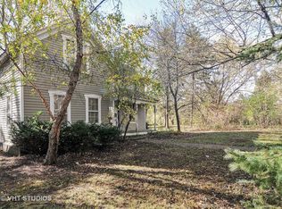 23417 W Long Grove Rd, Barrington, IL 60010