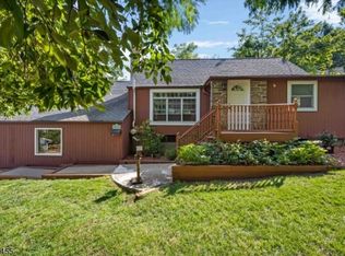 18 Oak Tree Ln, Sparta, NJ 07871