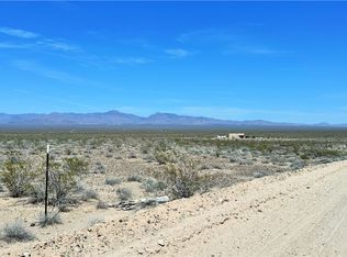 W Juniper Dr, Yucca, AZ 86438