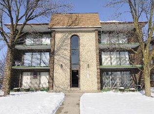 4866 W 122nd St APT 2W, Alsip, IL 60803