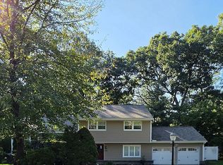 550 Howard St, Township Of Washington, NJ 07676
