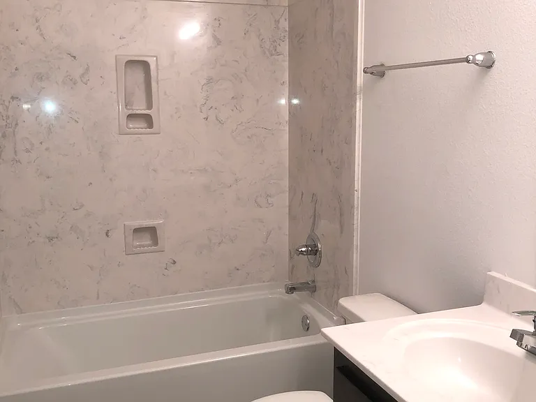 211 Deer St — Photo 13