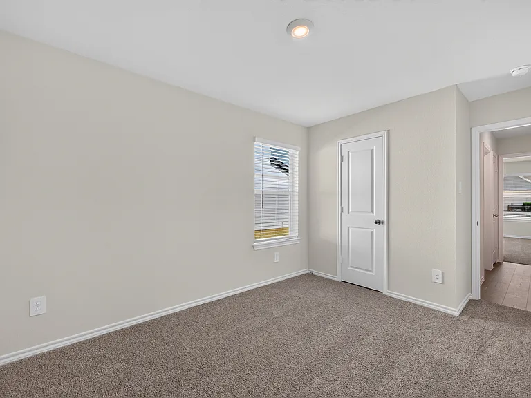717 Sweet Pea Dr — Photo 31