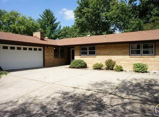 1825 Vaughn Dr, Manhattan, KS 66502